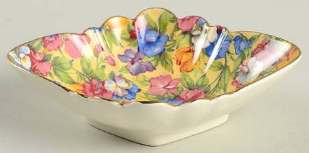 Sweet Pea 6" Oval Sweet Meat Dish