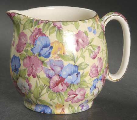 Sweet Pea Countess Creamer