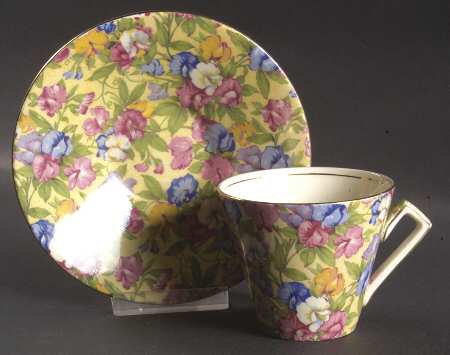 Sweet Pea Flat Cup & Saucer Set