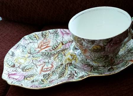 Winifred Dessert Plate & Cup Set