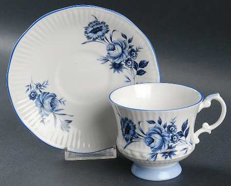 R2C1 Footed Cup & Saucer Set