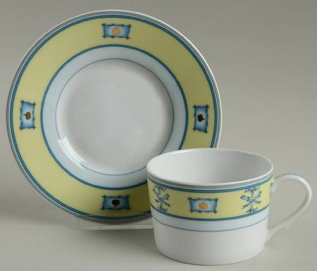 Pommes D'Or Flat Cup & Saucer Set
