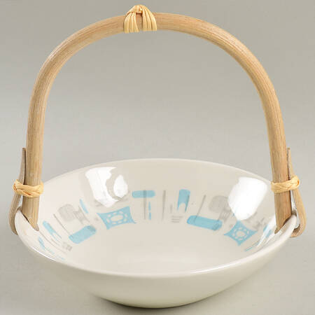 Blue Heaven 7''-7 1/4'' Basket W/Bamboo Handle HC