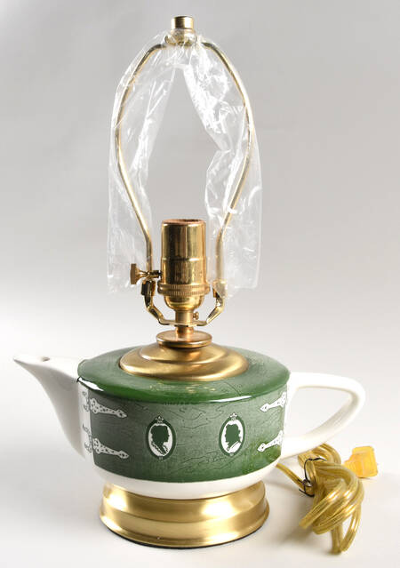 Colonial Homestead Green 14 1/2"-15 1/8" Teapot Lamp No Shade  HC