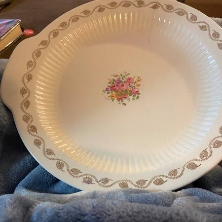Deluxe Handled Cake Plate