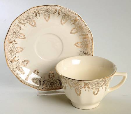 Manhattan Flat Cup & Saucer Set
