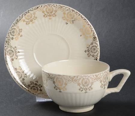 Manchester Flat Cup & Saucer Set