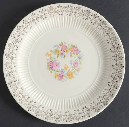 May Wreath Dinner Plate