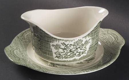 The Old Curiosity Shop (Green) Gravy Boat & Underplate/Relish