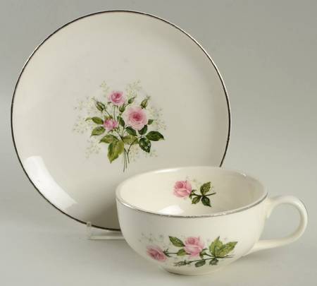 Queen's Rose Flat Cup & Saucer Set
