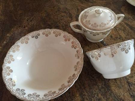 RYL43 9" Round Vegetable Bowl