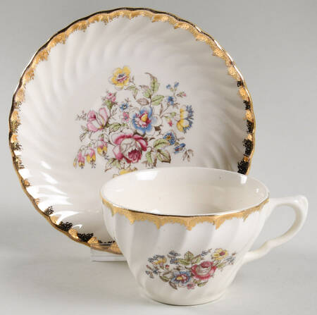 Primrosa Flat Cup & Saucer Set