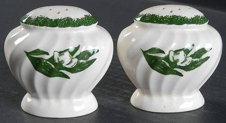 Woodbury Salt & Pepper Set