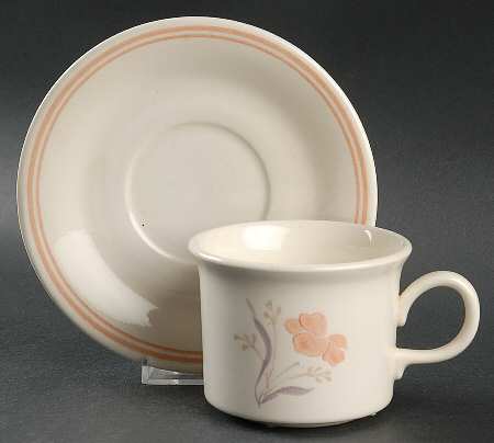 Woodbury Flat Cup & Saucer Set