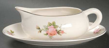 RYW1 Gravy Boat & Underplate