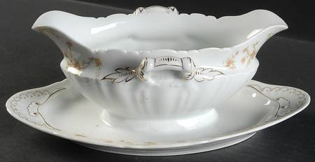 RYX2 Gravy Boat with Attached Underplate