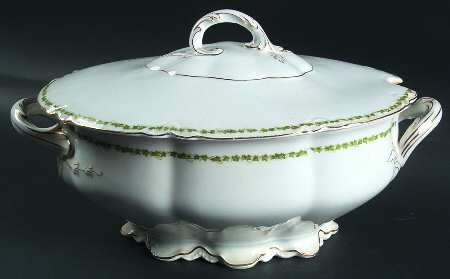 10789 Oval Tureen & Lid
