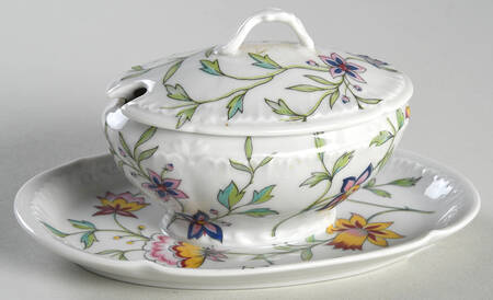 Adriana Individual Gravy Boat & Lid W/Attached Underplate