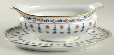 Langeais Gravy Boat with Attached Underplate