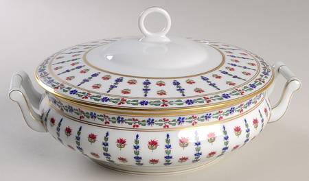 Langeais Round Covered Vegetable