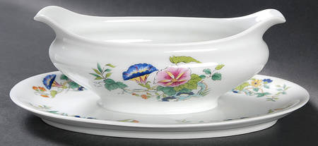 Paradis Gravy Boat with Attached Underplate