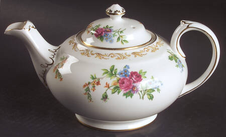 3710a Small Teapot & Lid