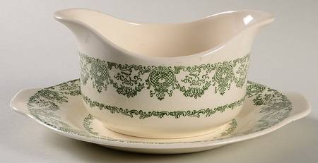 RYL75 Gravy Boat & Underplate