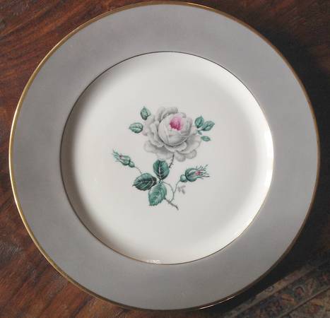 ROB157 Dinner Plate
