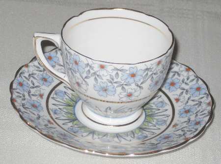4967 Footed Cup & Saucer Set