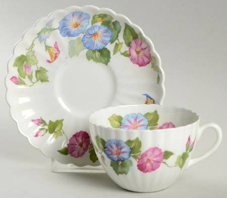 8373 (Fluted Rim, Scalloped Edge) Flat Cup & Saucer Set