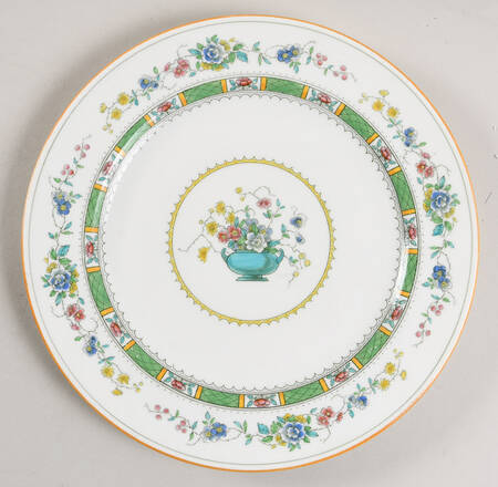 E7631 Luncheon Plate