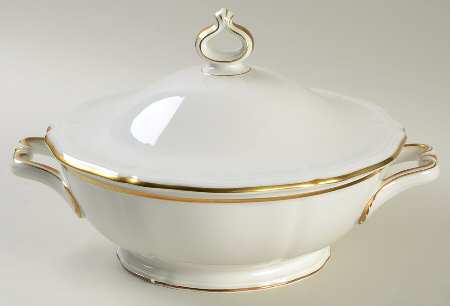 1129 (Chippendale, White) Round Covered Vegetable