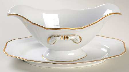 1129 (Chippendale, White) Gravy Boat with Attached Underplate