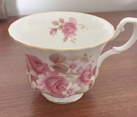 ROA35 Footed Cup