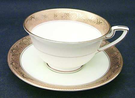 C1393 Footed Cup & Saucer Set