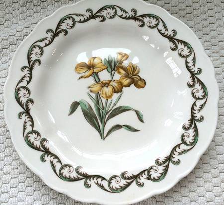 Z2445 Luncheon Plate