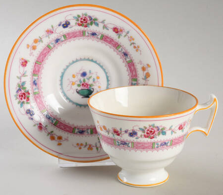 E4630 Footed Cup & Saucer Set by Royal Doulton