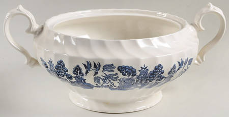 Blue Willow (Swirl Rim, England) Tureen No Lid