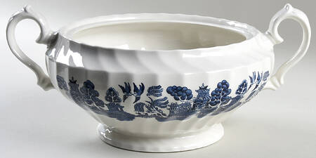 Blue Willow (Swirl Rim, England) Tureen No Lid