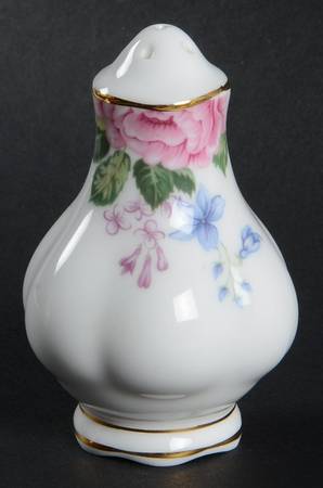 Beatrice Salt Shaker