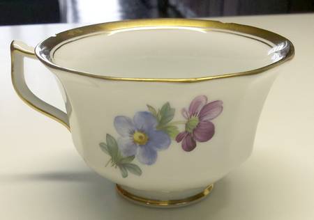 627 Footed Cup