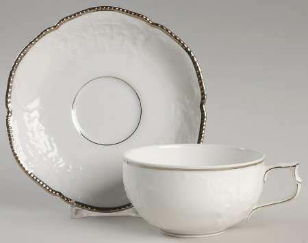 R600 Flat Cup & Saucer Set