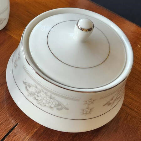 RCW5 Sugar Bowl & Lid