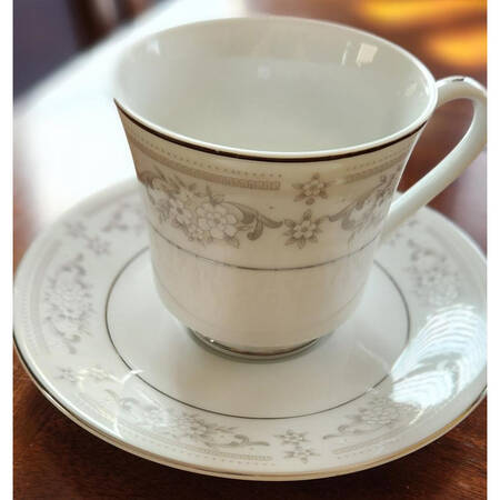 RCW5 Flat Cup & Saucer Set