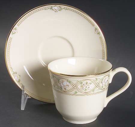 Gabrielle Flat Cup & Saucer Set