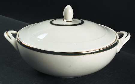 Cambridge Green Oval Covered Vegetable