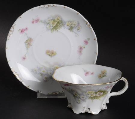 R611 Flat Cup & Saucer Set