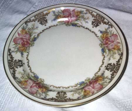 824 Luncheon Plate