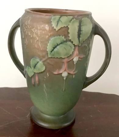 Fuchsia Green 6" Footed Vase