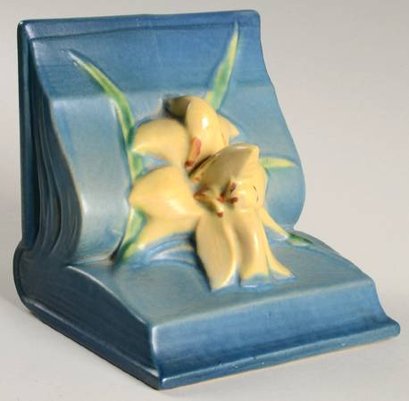 Zephyr Lily Bermuda Blue Single China Bookend